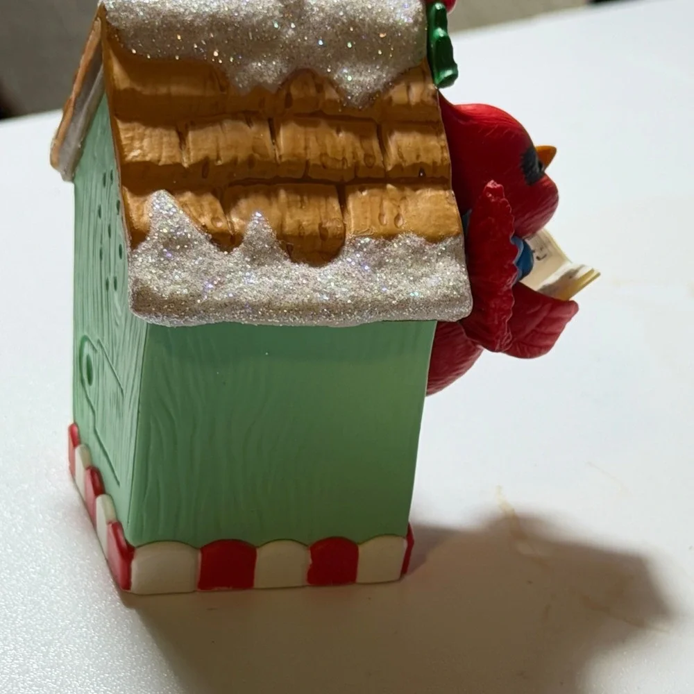 Hallmark Ornament Caroling‎ Cardinal 2020 Red Birdhouse Musical Sound Holiday